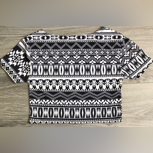 Modish tops - Picture 3 of 8